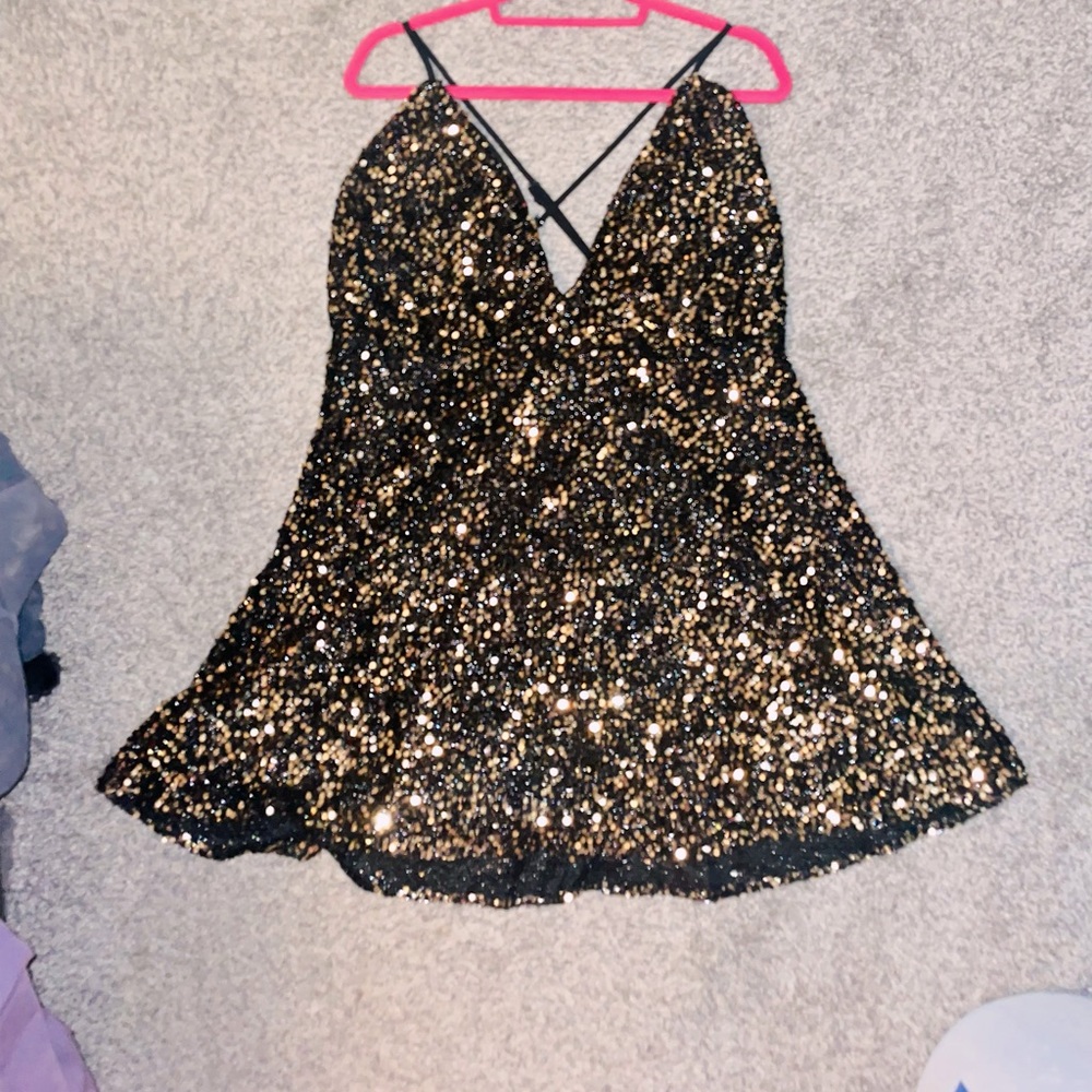 NWT Black & Gold Sequin Party Dress